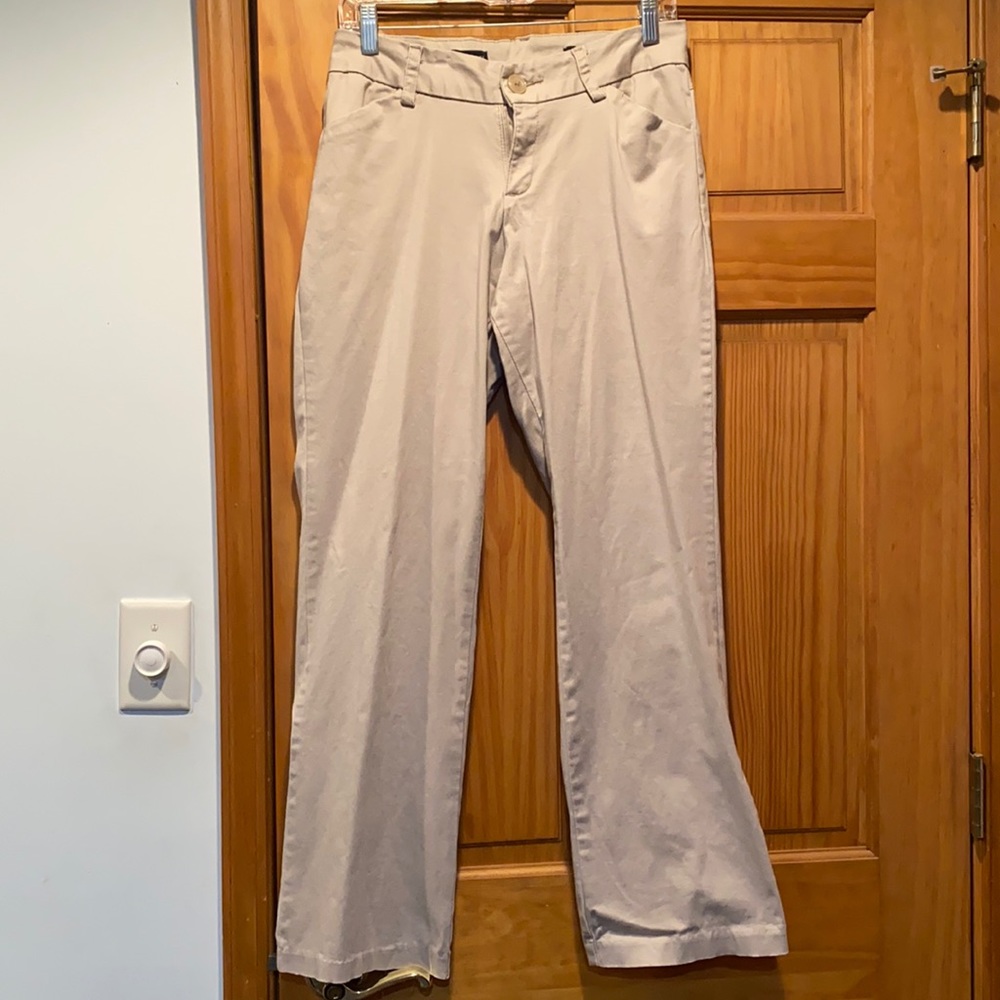 Women’s Lee Khakis in 6S